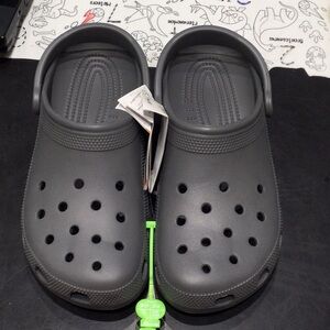 Crocs M8